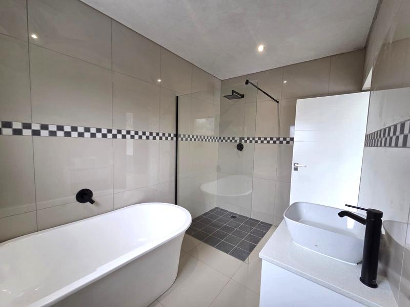 4 Bedroom Property for Sale in Hartbeespoort Dam Nature Reserve North West